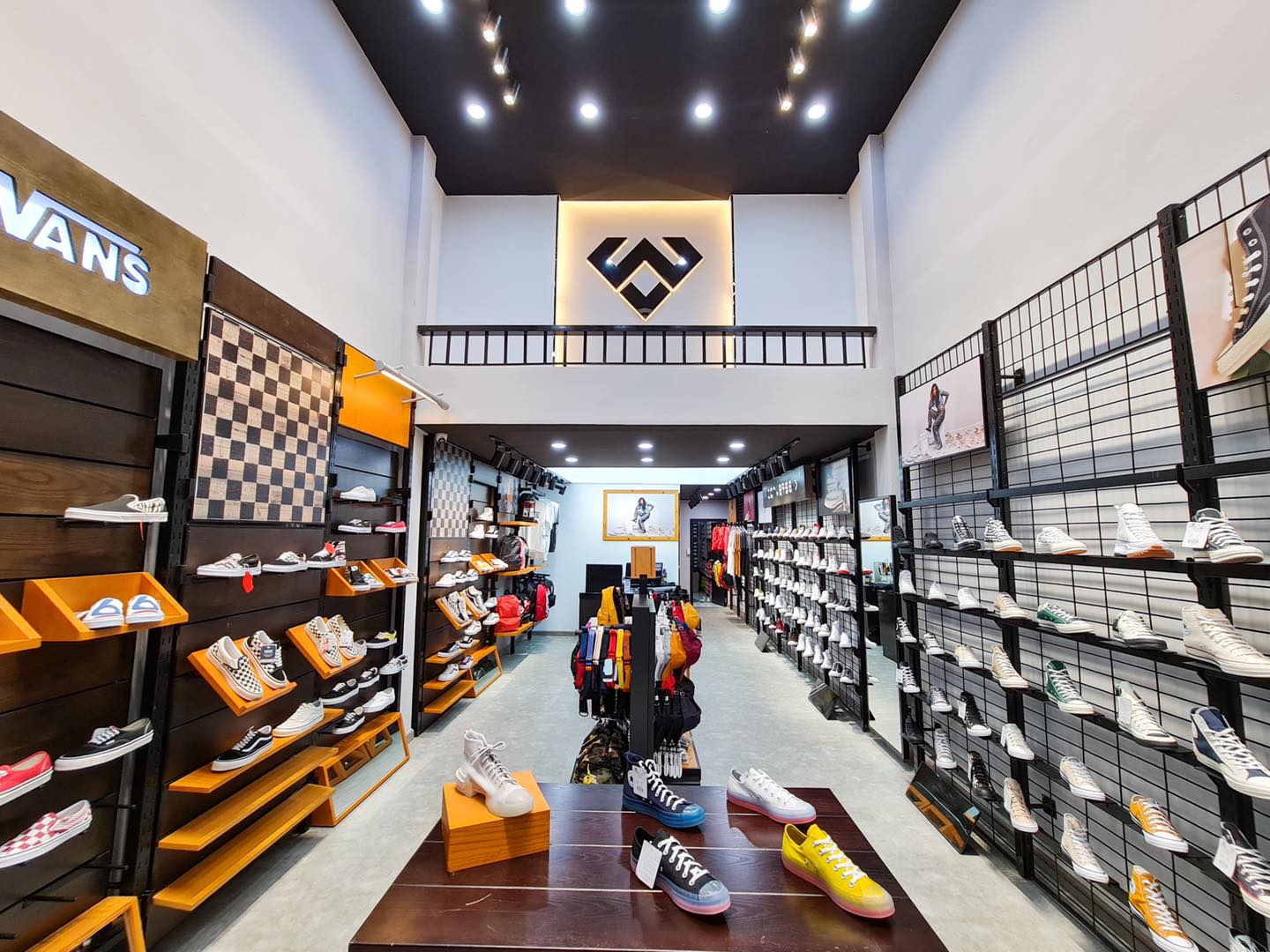 WearVn chính thức xuất hiện ở Sài Gòn - check in ngay địa điểm mua giày chính hãng chuẩn nhất