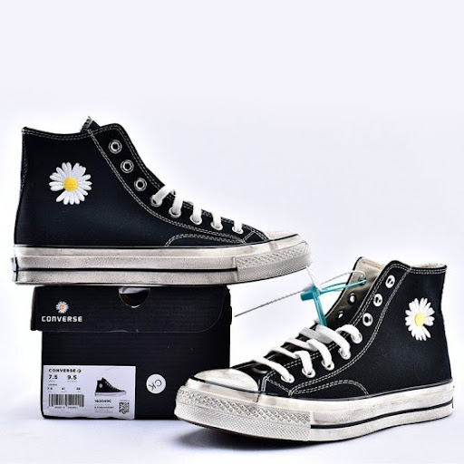 Cac m u giay sneaker Converse c cao en tung bua yeu khi n fans me WearVN