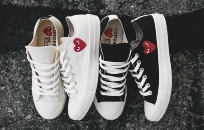 B t g p si u ph m gi y Converse Play Heart tr n m i n o ng