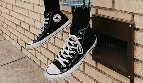 Giày best-seller Converse Classic Black - ngôi vương khó phế truất WearVN Giày best-seller Converse Classic Black - ngôi vương khó phế truất WearVN