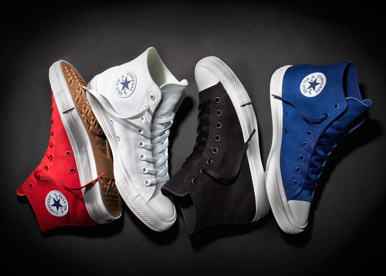so sánh giày Vans và giày Converse 