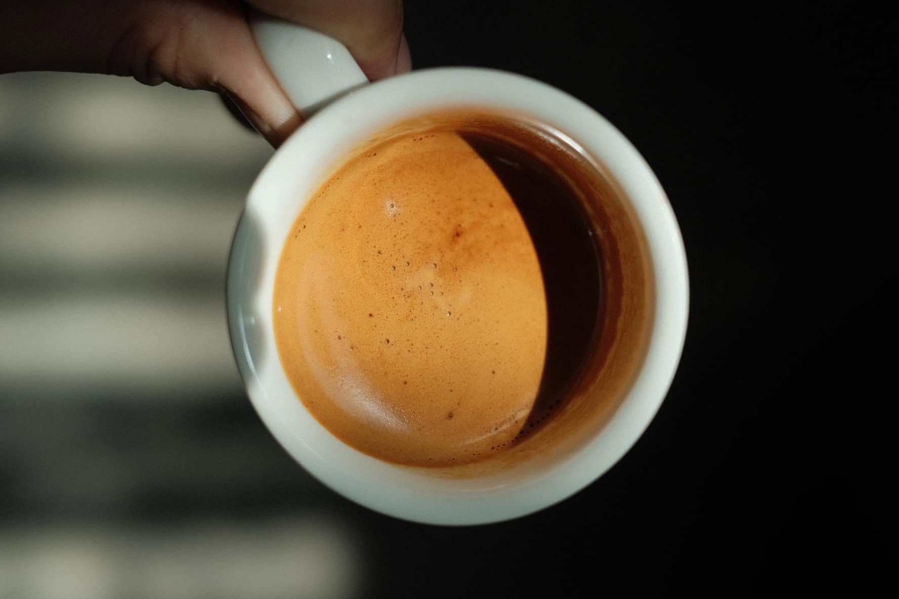 Nhiệt độ của Crema ảnh hưởng đến vị giác như thế nào?