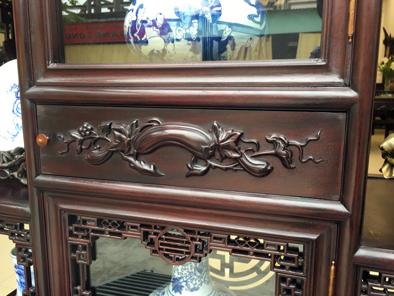 tủ bày đồ cổ