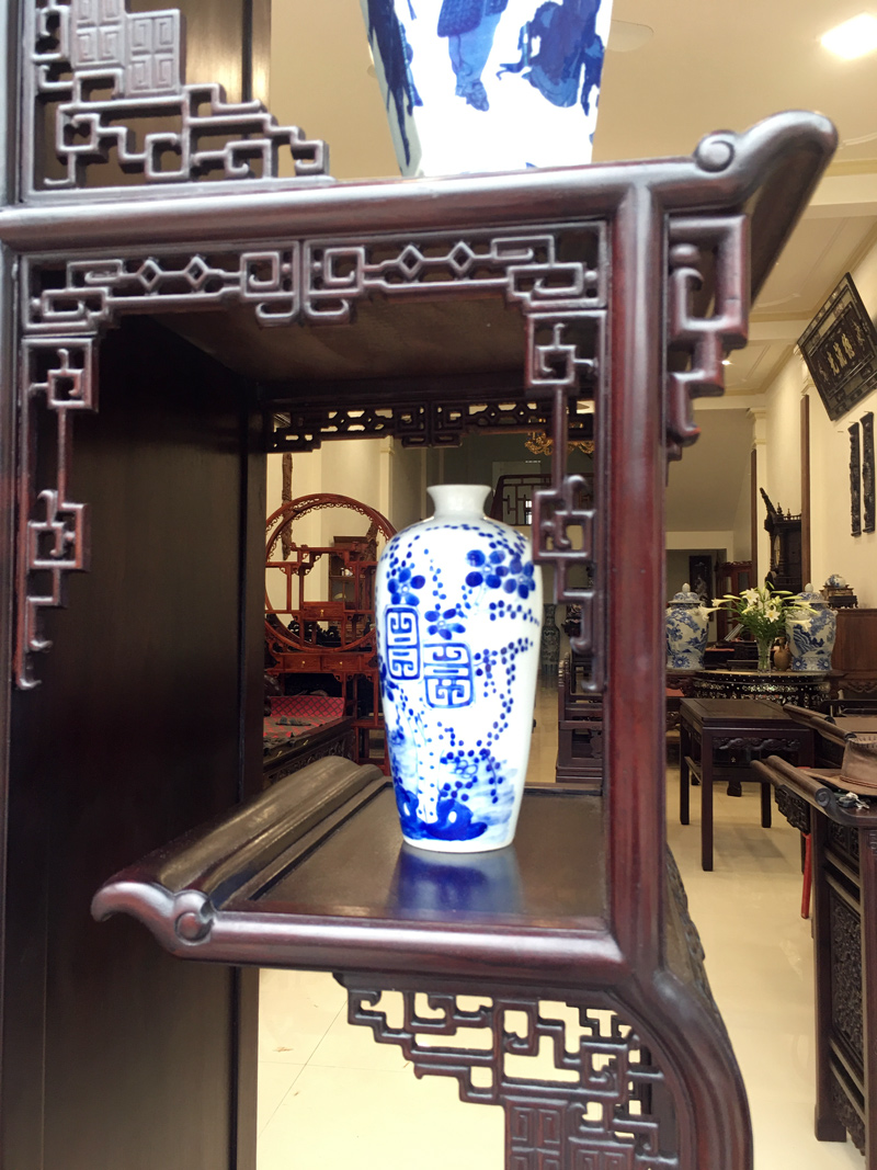 tủ bày đồ cổ