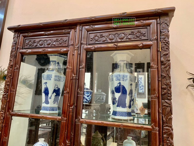 tủ trưng bày đồ gốm sứ