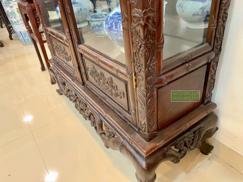 tủ trưng bày đồ gốm sứ