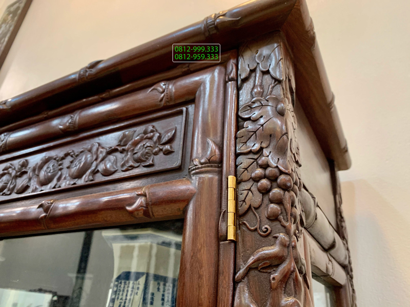 tủ trưng bày đồ gốm sứ