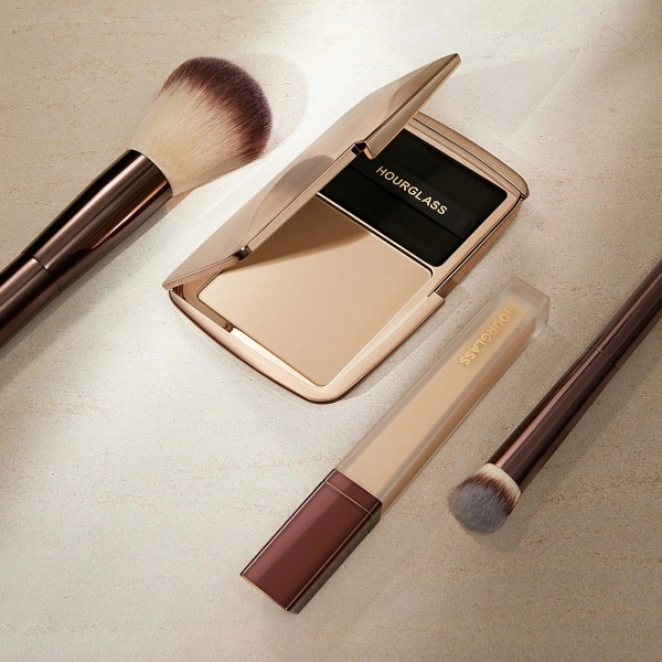 https://myphamkissme.com/phan-phu-nen-hourglass-vanish-airbrush