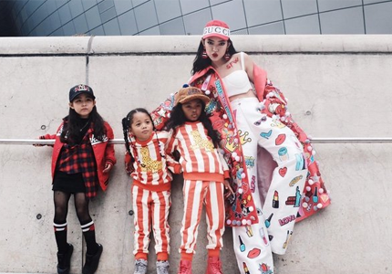 Ai là nhân vật đứng phía sau những nhóc tỳ sành điệu tại Tuần lễ thời trang Seoul?