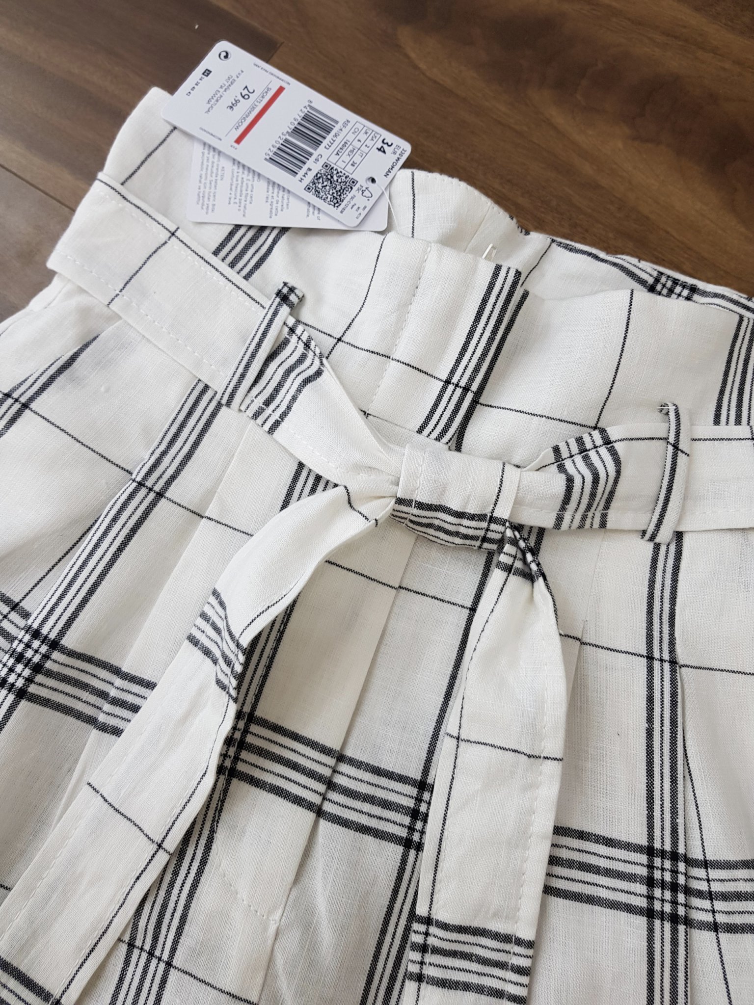 Short kẻ linen Mango