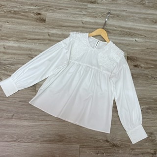 Sơ Mi Trắng Cổ Ren Top Style