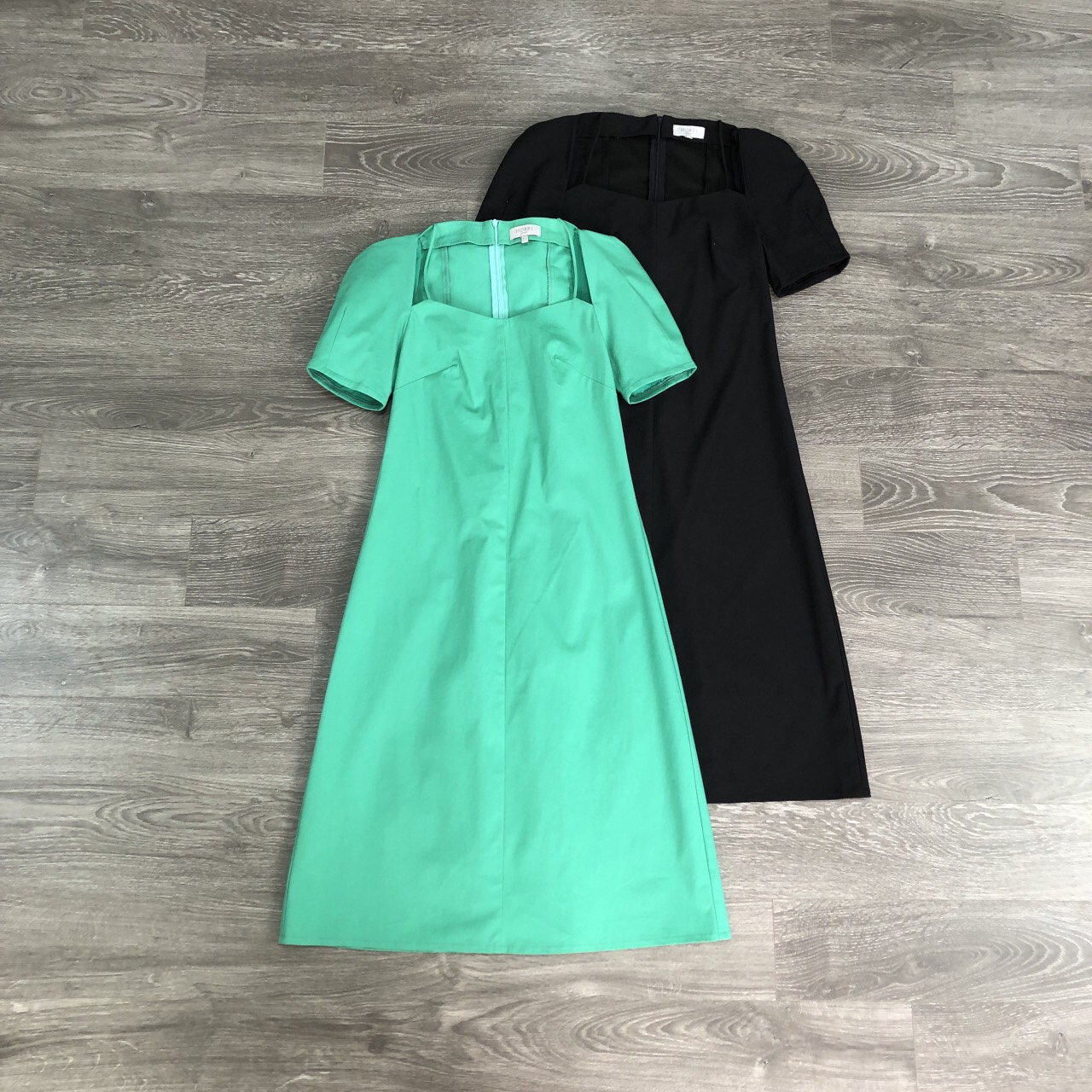 Đầm Midi Tay Ngắn Hobbs