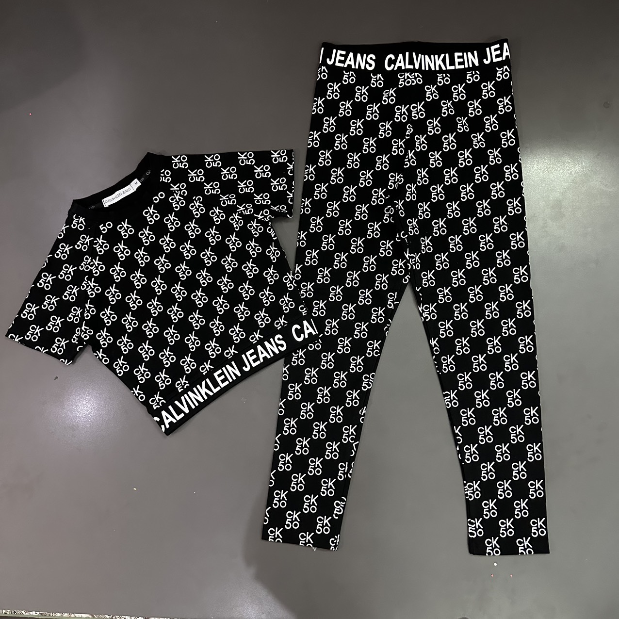 Sét Áo Và Quần CK50