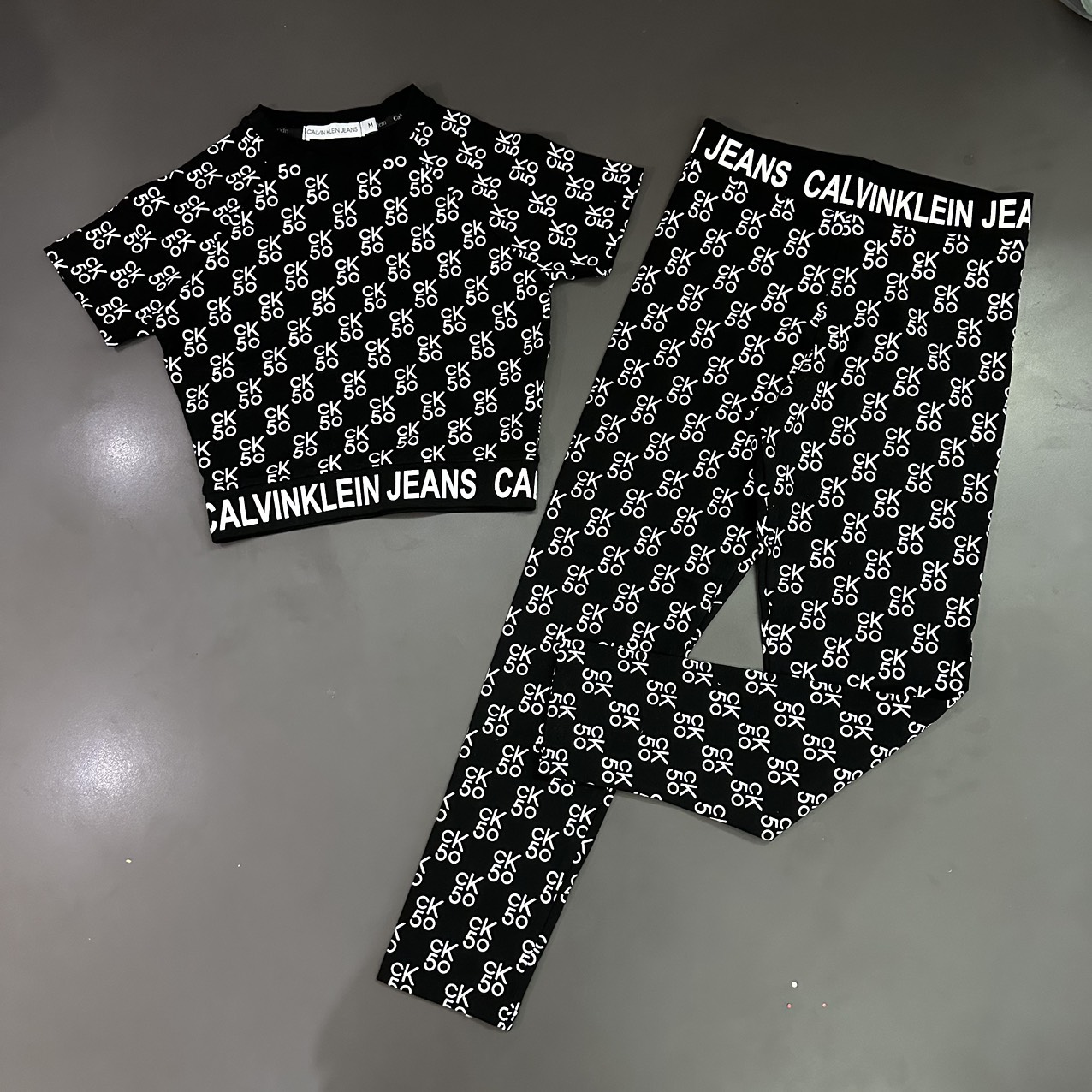 Sét Áo Và Quần CK50