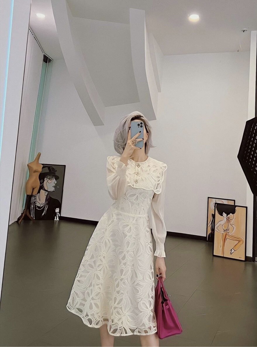 Đầm Ren Dài Tay Dorothy