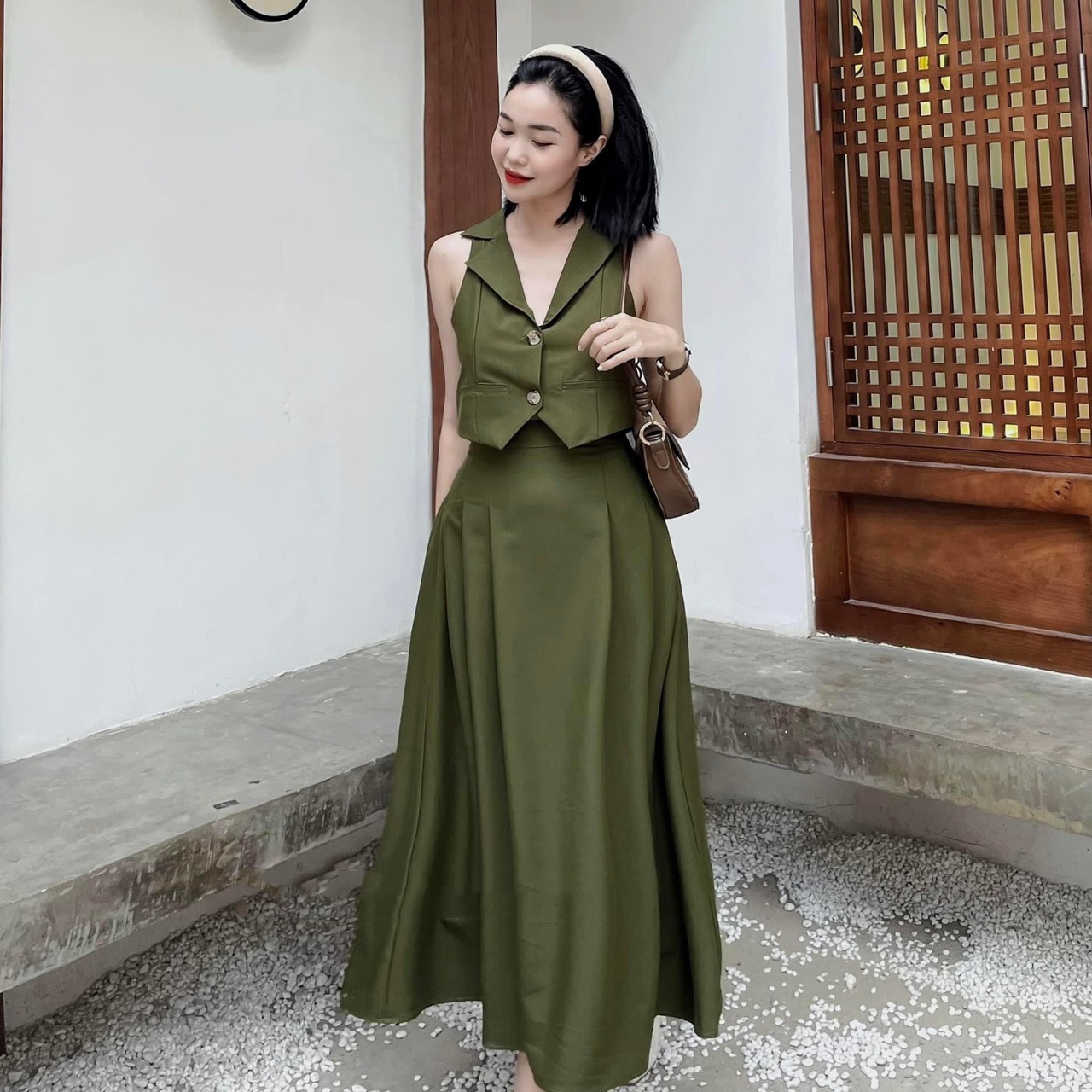 Sét Áo Gile Và Chân Váy Zane