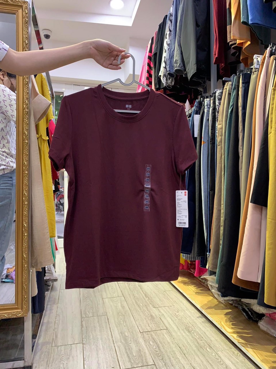 Áo Thun Uniqlo Ngắn Tay