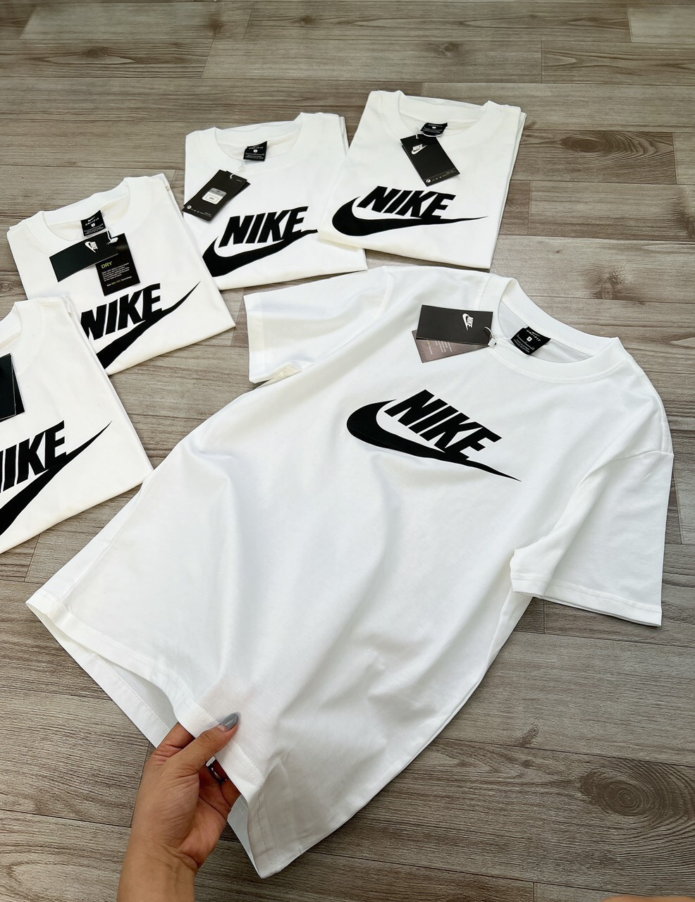 Áo Thun Trắng Nike