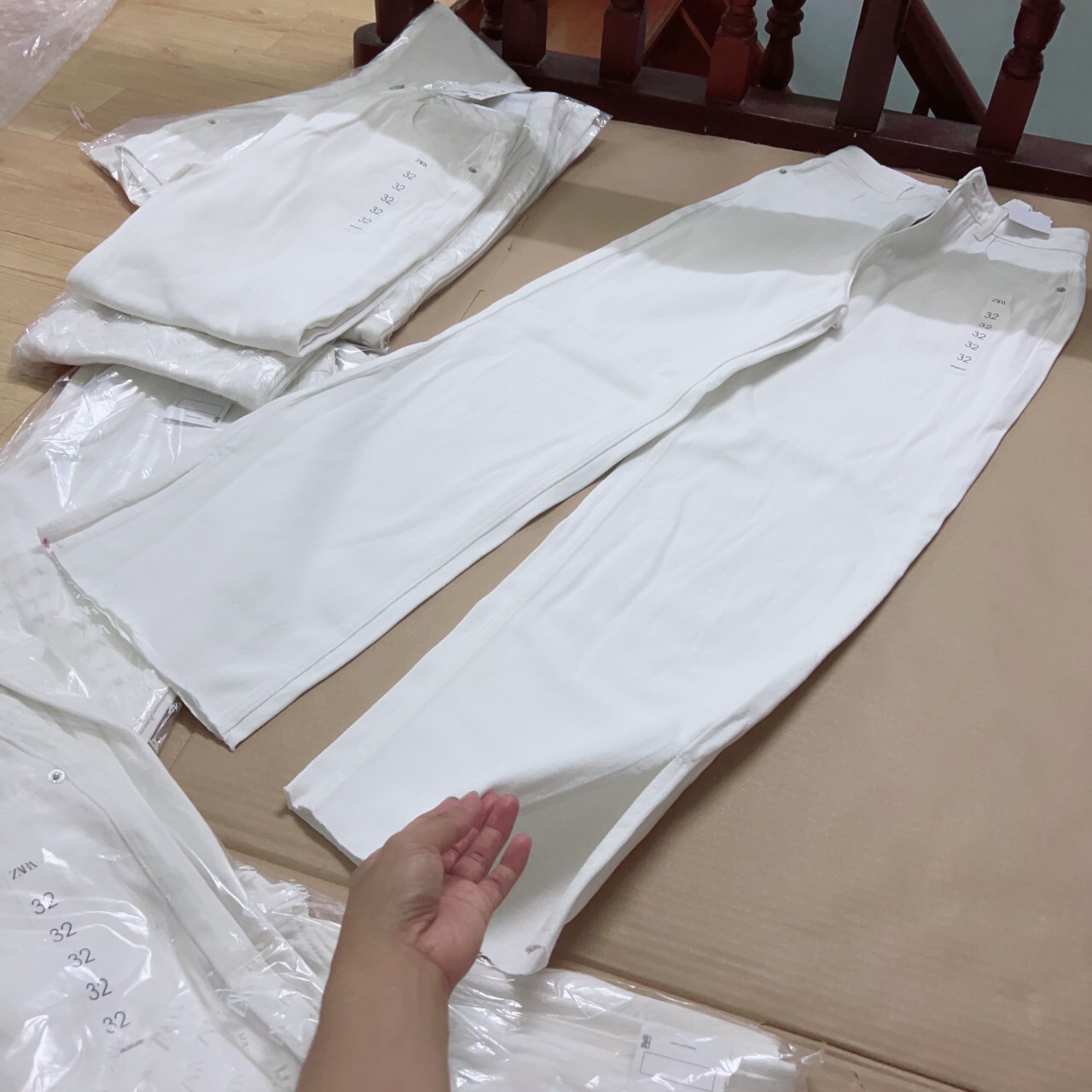 Quần Jean Suông Xẻ Lai Zara