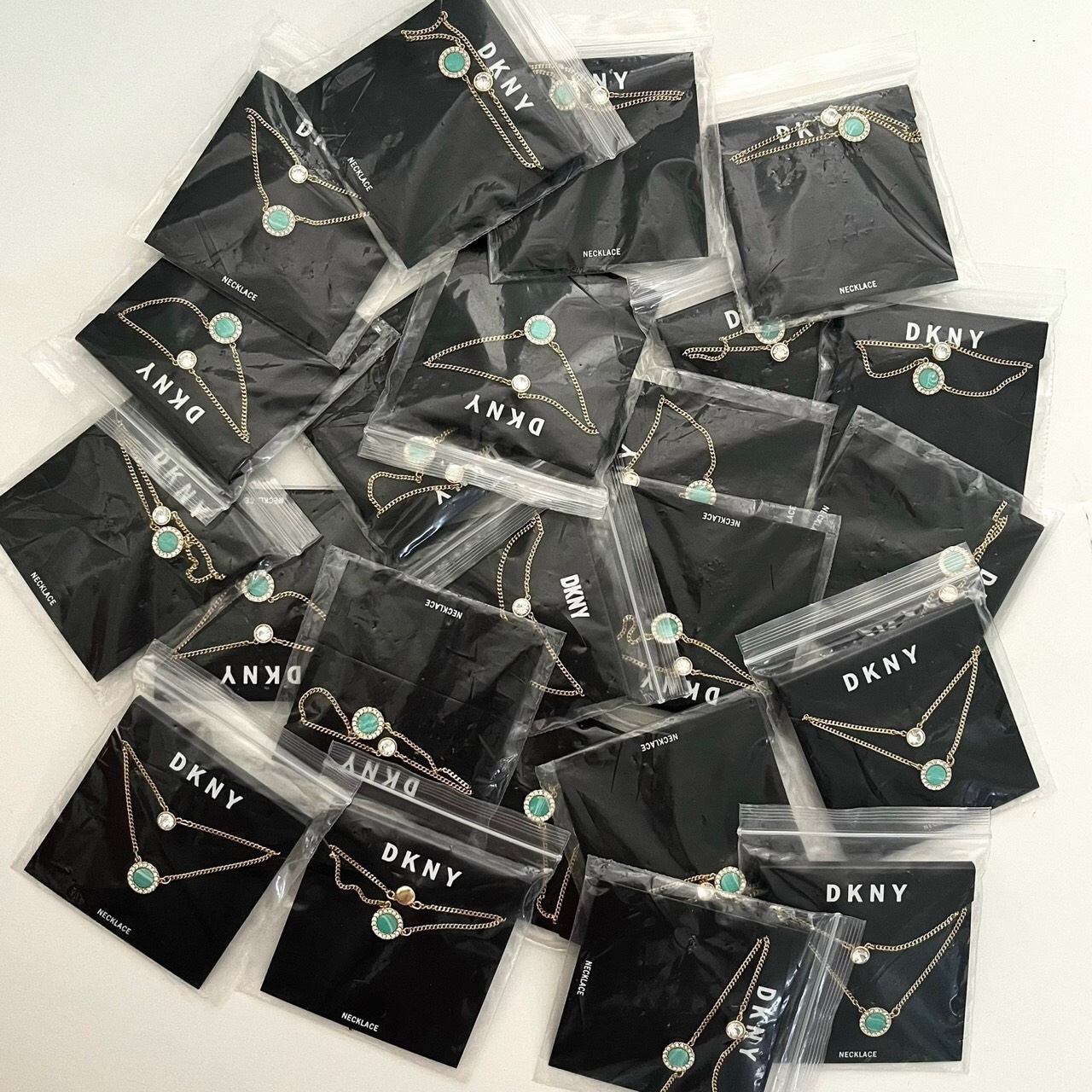 Dây Chuyền DKNY