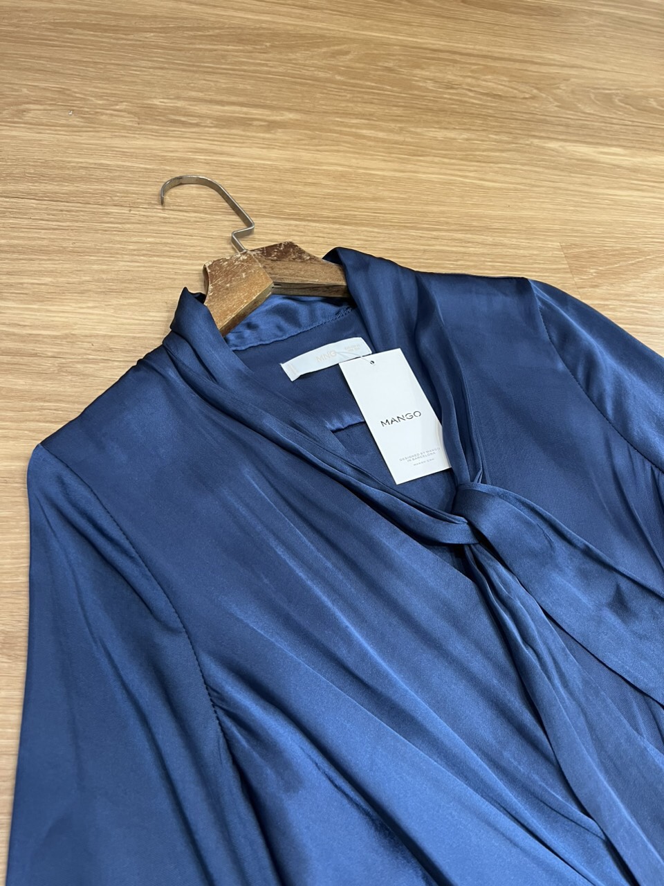 Jumpsuit Lụa Mango