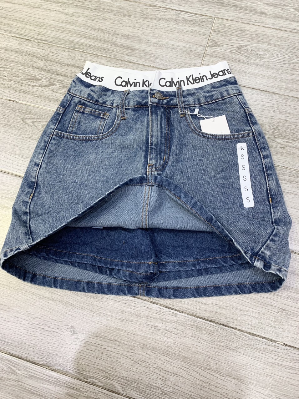 Chân Váy Jeans AIORI Chữ A Lưng Cao 4 Nút Mã V002