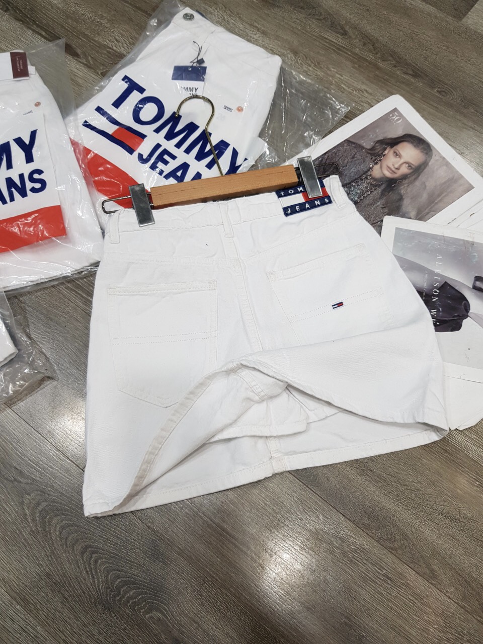 Chân Váy Tommy 3 Màu