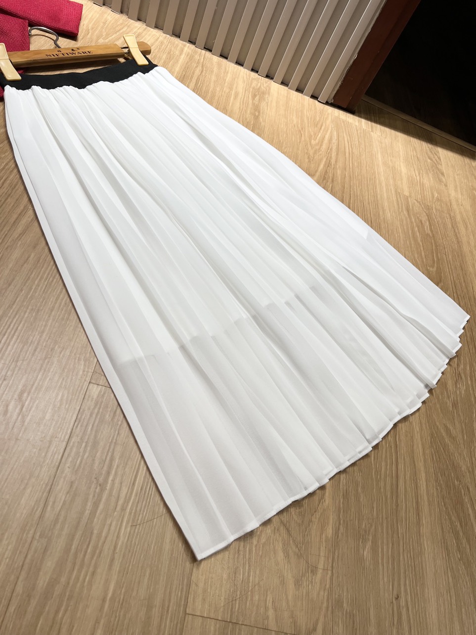 Sét Áo Dạ Và Chân Váy Xếp Ly Topshop