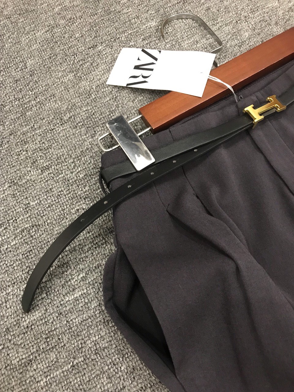 Quần Tây Ống Suông Kèm Belt Zara