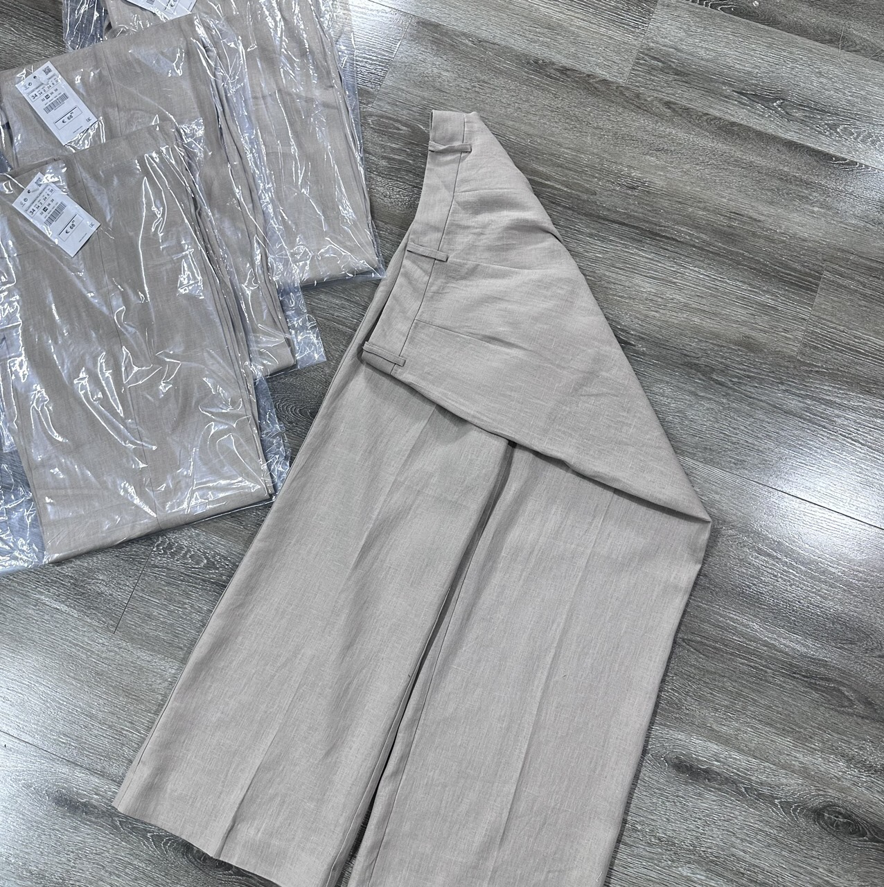 Quần Ống Suông Linen Zara