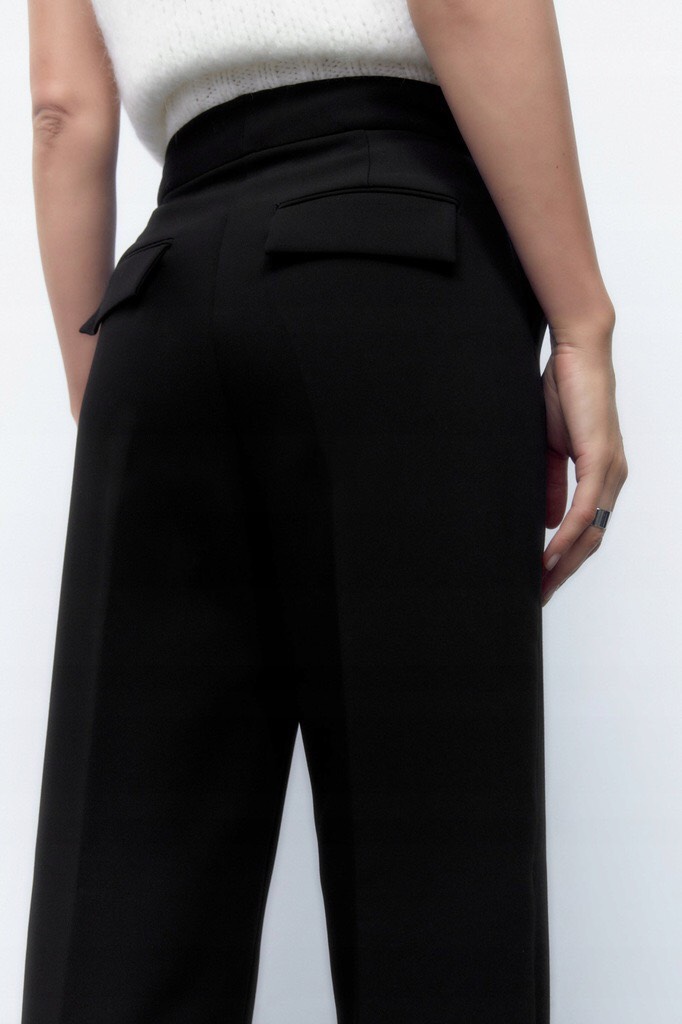 Quần Loe Đen Zara