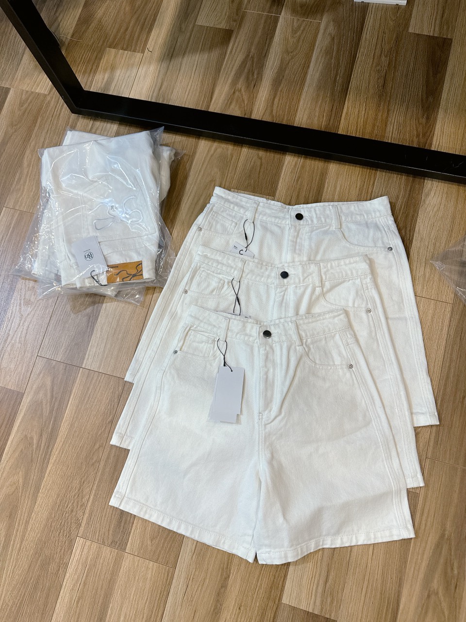Quần Short  Ronron Nơ