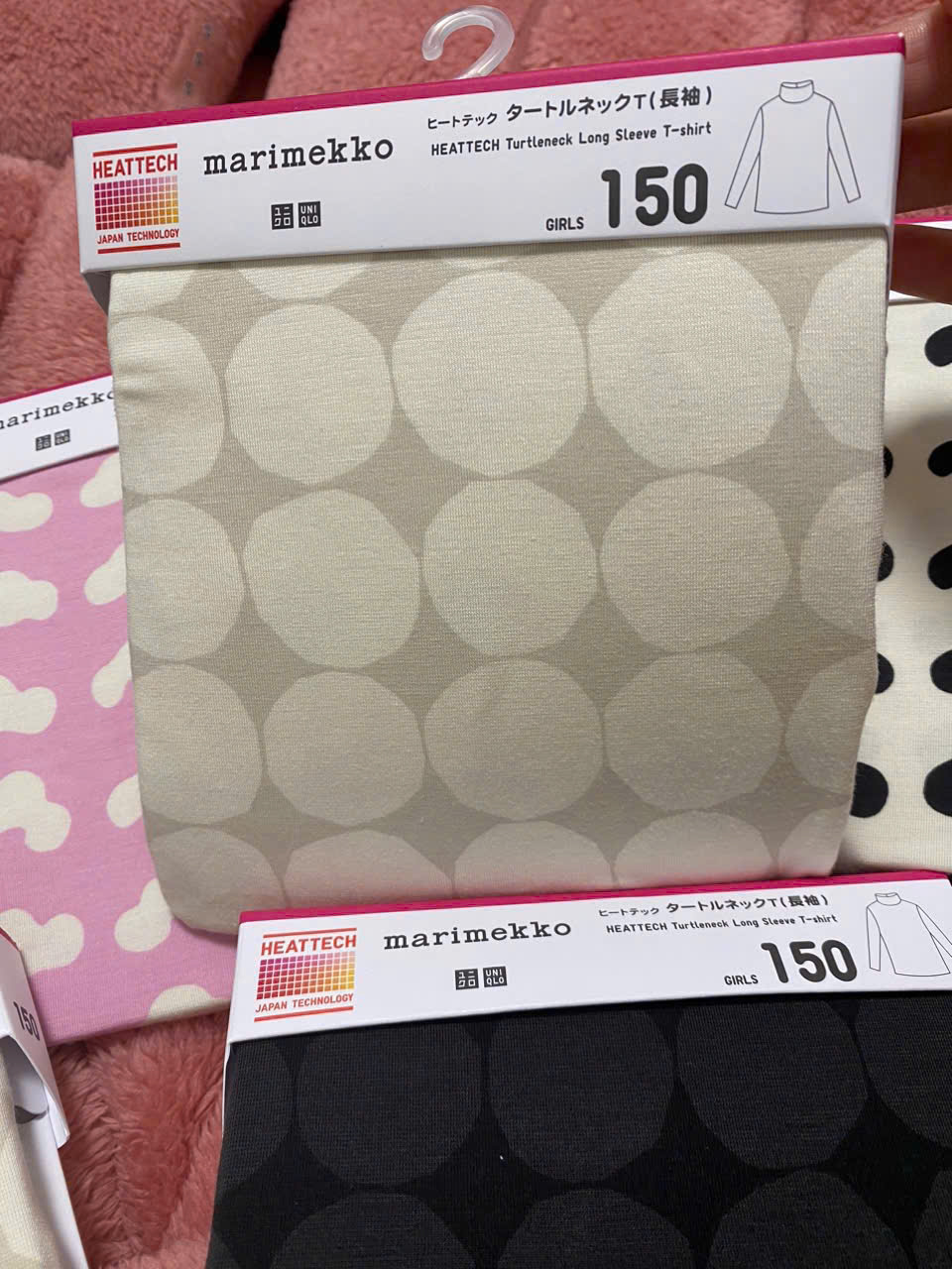 Áo Thun Cổ Lọ Marimekko Uniqlo