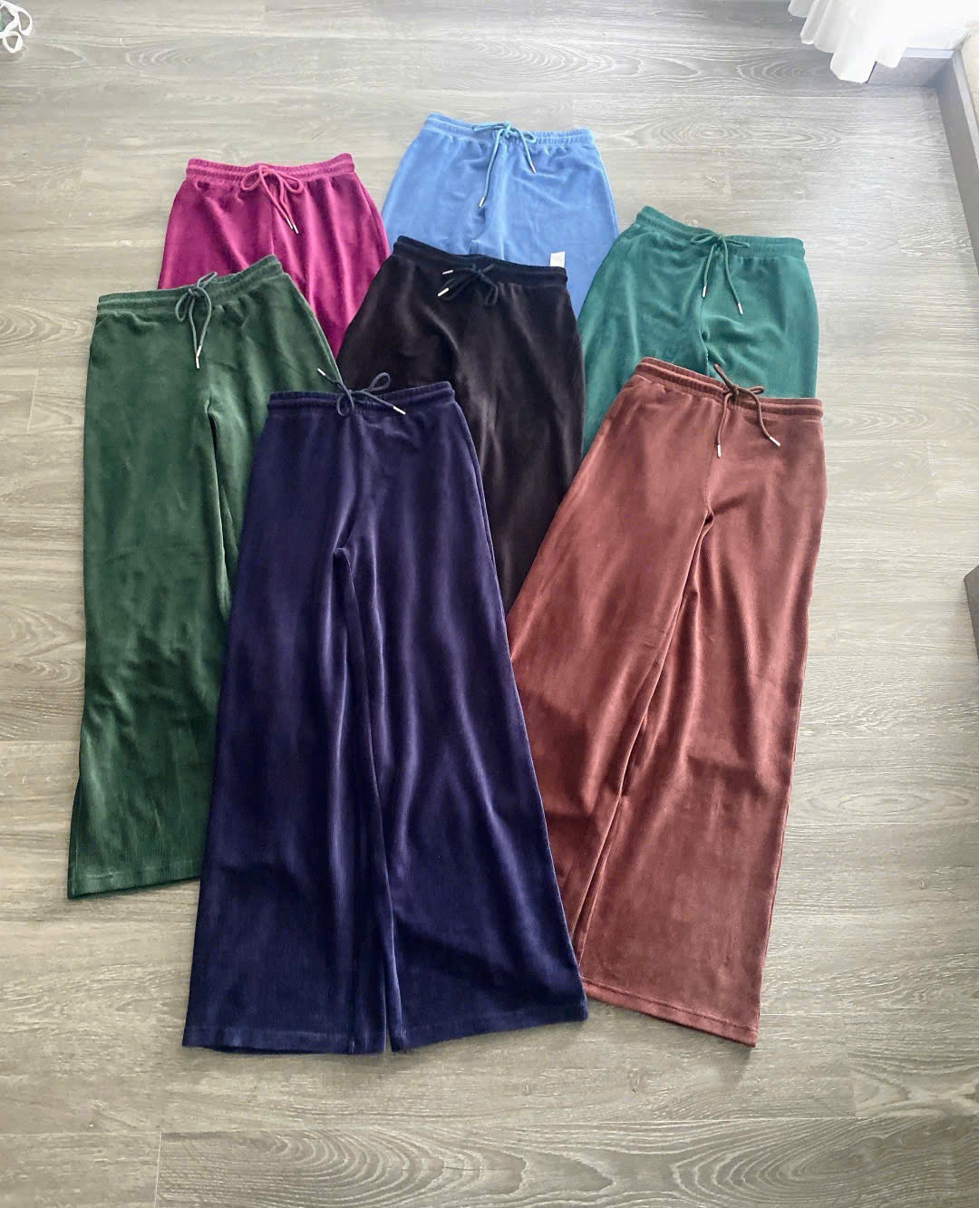 Quần Nhung Ống Suông Zara