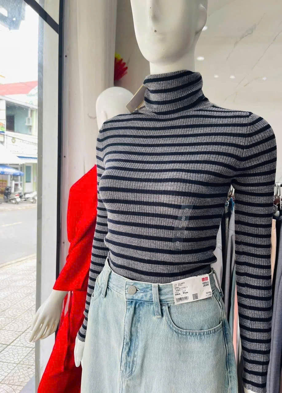 Áo Cổ Lọ Kẻ Ngang Uniqlo
