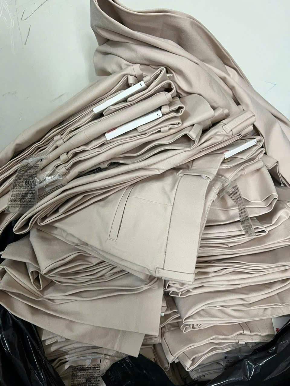 Quần Tây Suông Uniqlo Hồng Nhạt