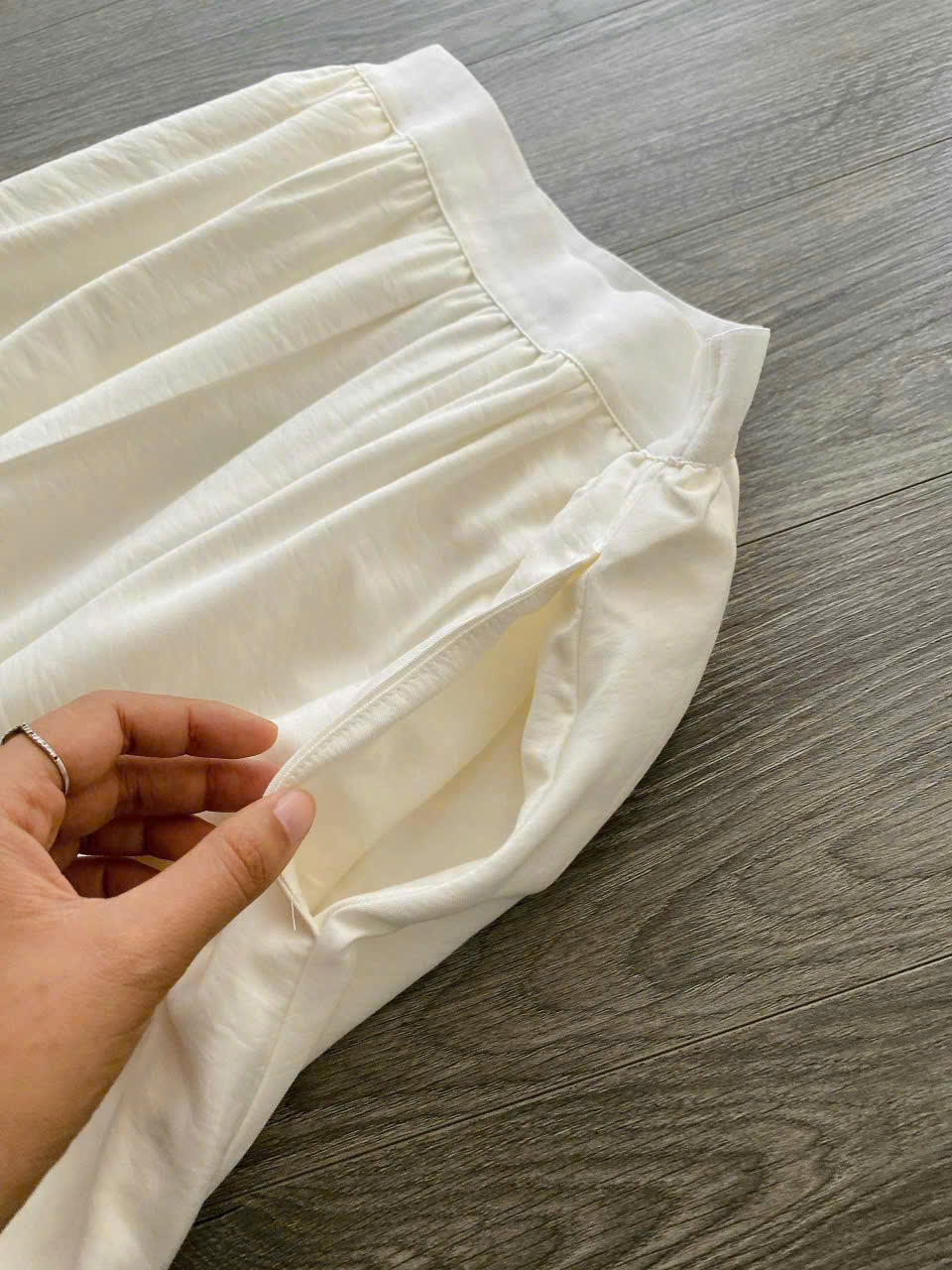 Sét Áo Và Chân  Váy Trắng Massimo Dutti