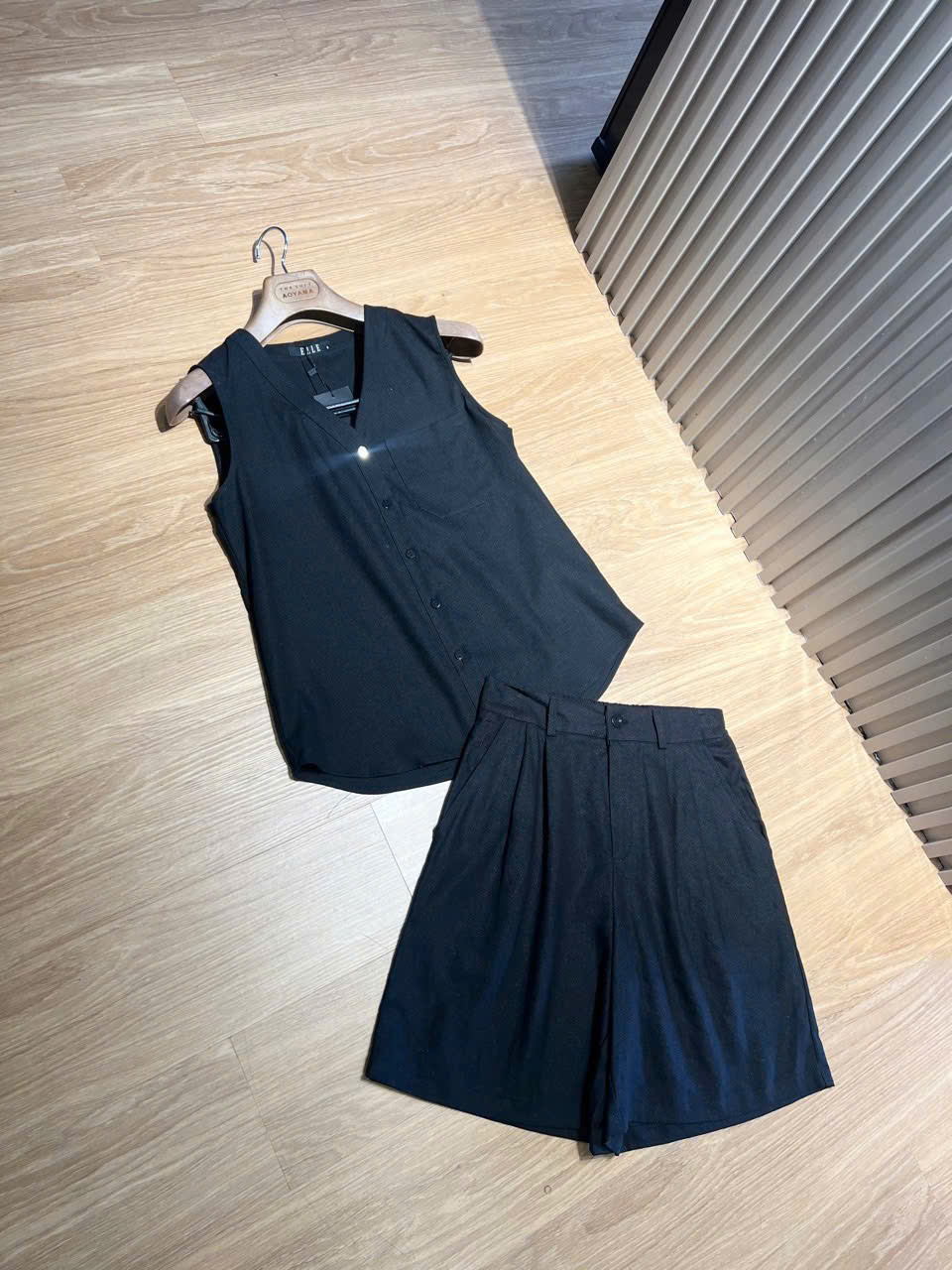 Sét Áo Và Quần Short Linen Elle