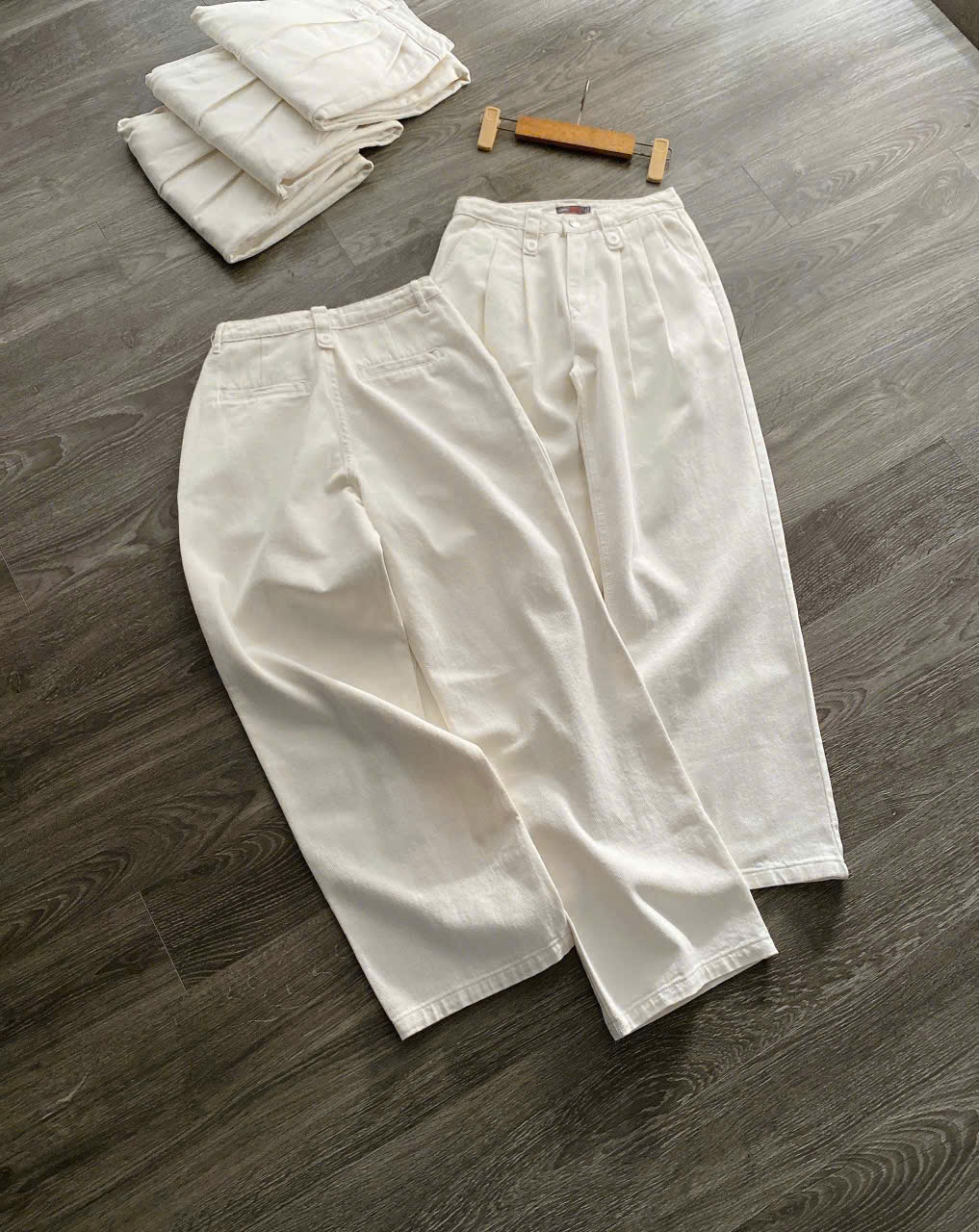 Quần Jean Ống Suông Trắng Spao