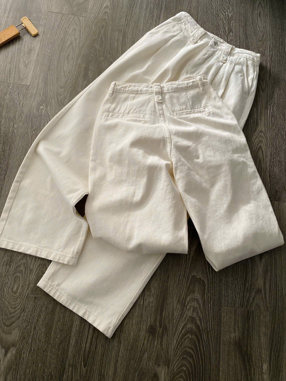 Quần Jean Ống Suông Trắng Spao