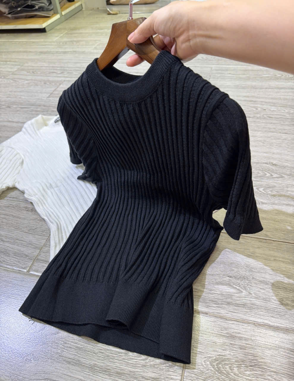Áo Dệt Kim Cổ Tròn Zara