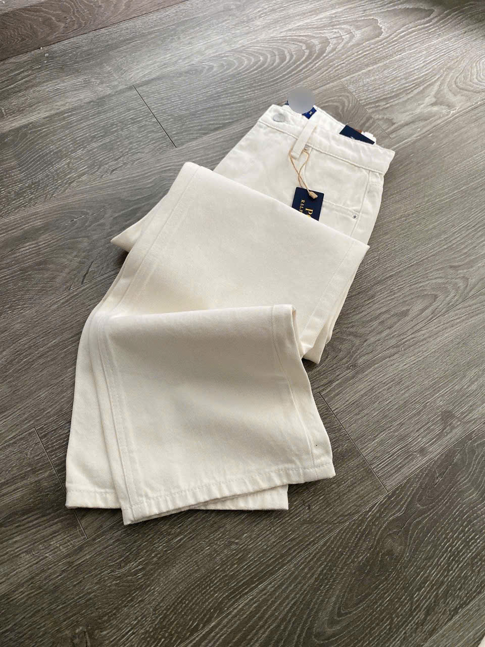 Quần Jean Suông Trắng Kem Polo