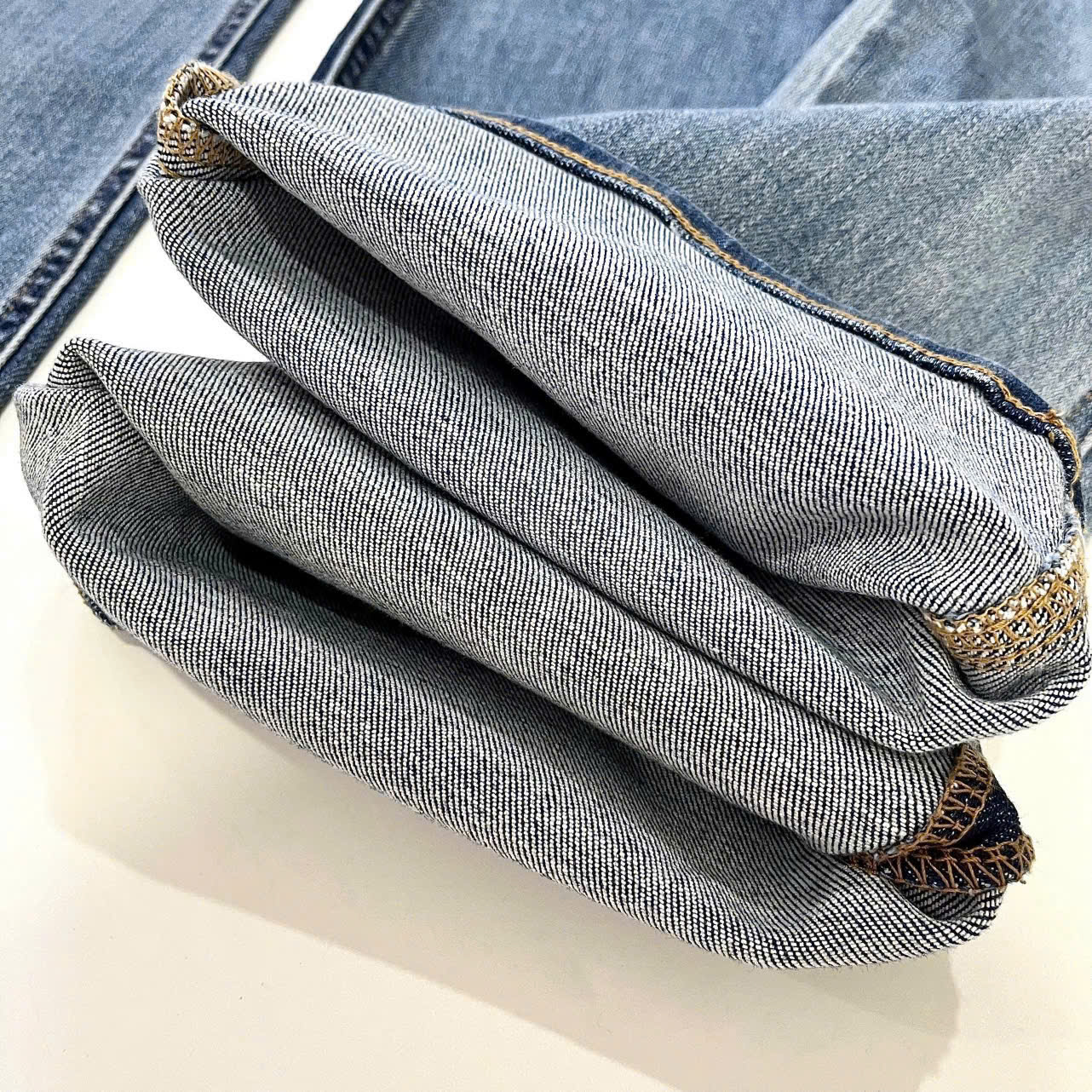 Quần Jeans Ống Loe Nhẹ Better Denim