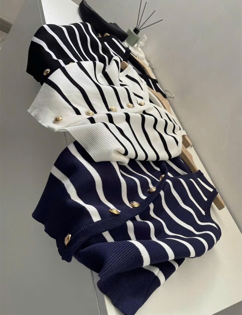 Áo Gile Kẻ Ngang Zara