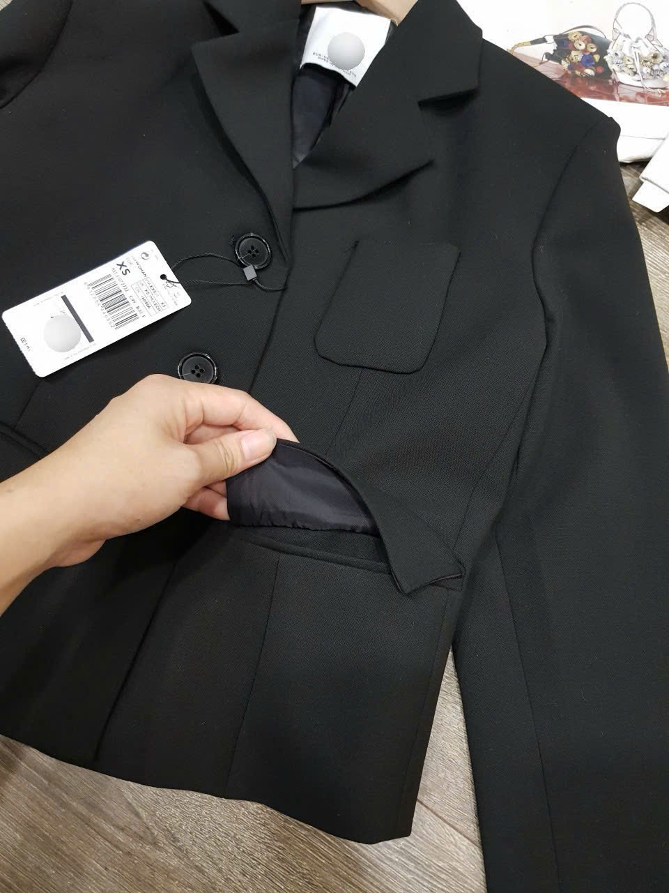 Áo Vest Đen Mango