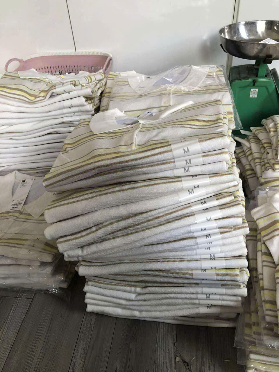 Áo Dệt Kim Kẻ Ngang Gu