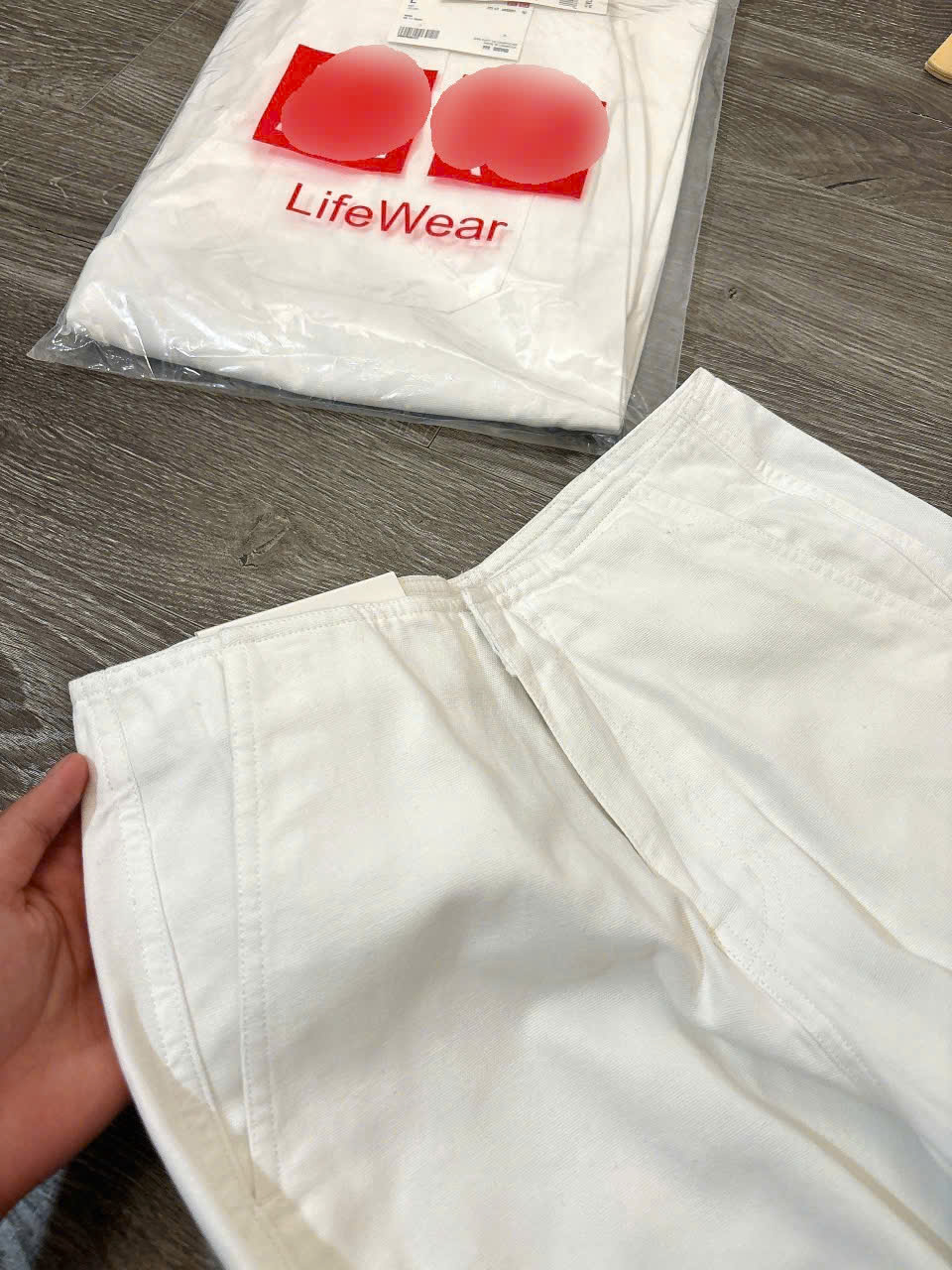 Quần Suông Trắng Uniqlo