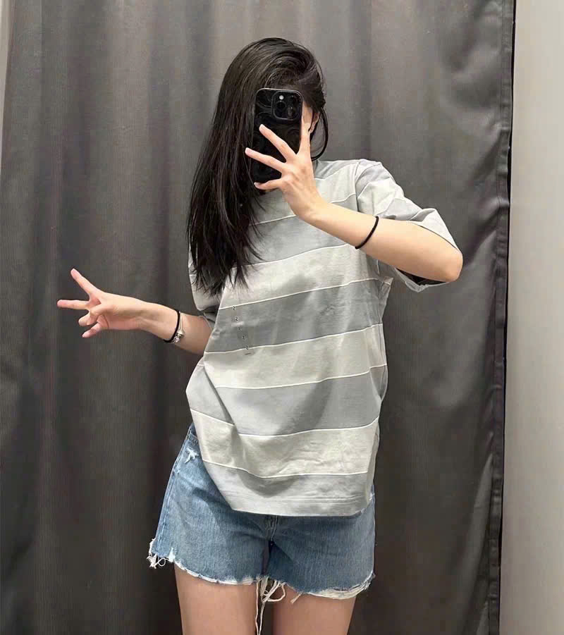 Áo Thun Kẻ Ngang Ngắn Tay Uniqlo