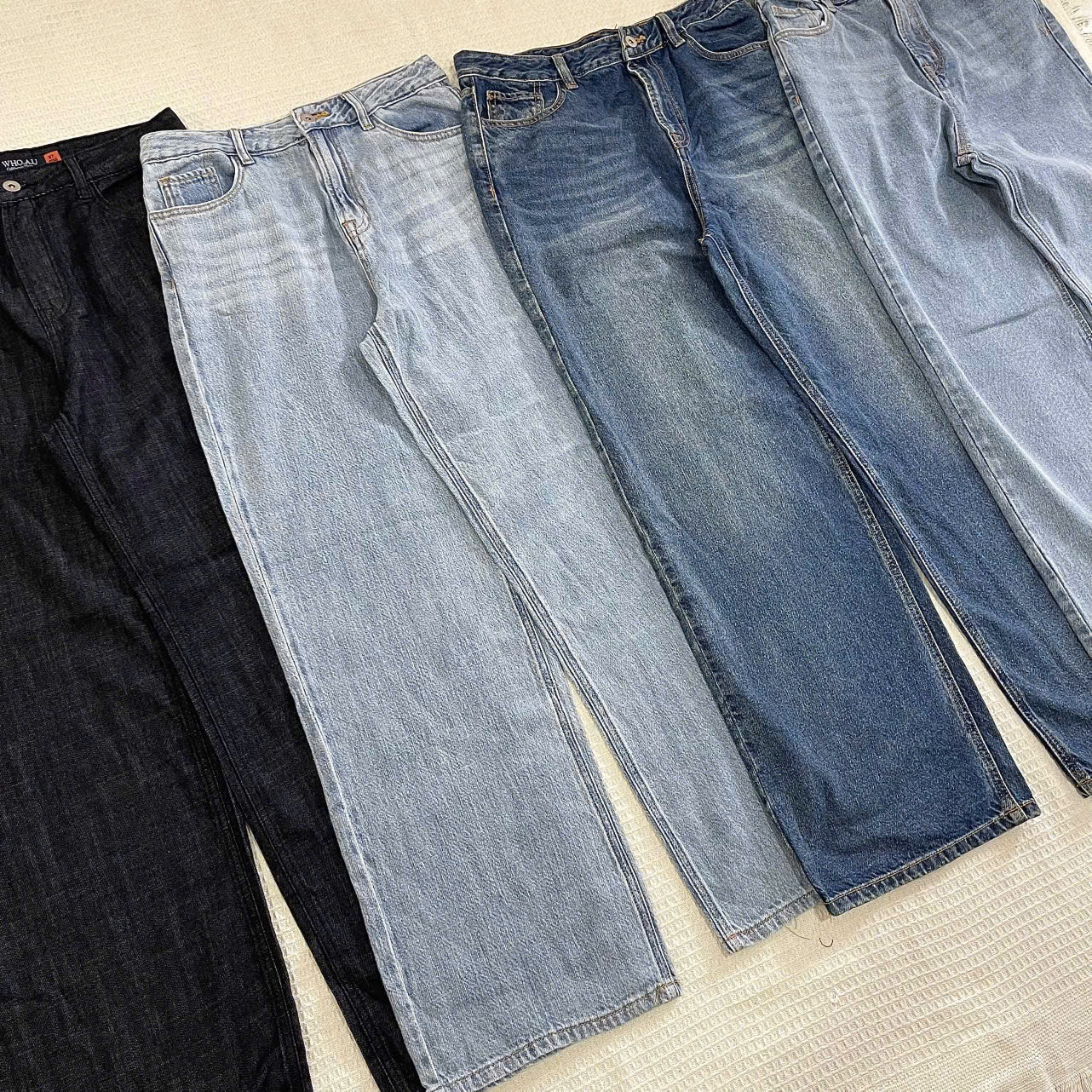 Quần Jean Ống Suông Whoau