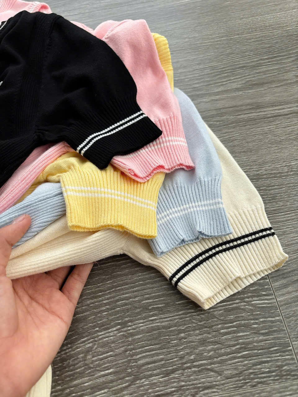 Áo Dệt Kim Lacoste Viền Cổ